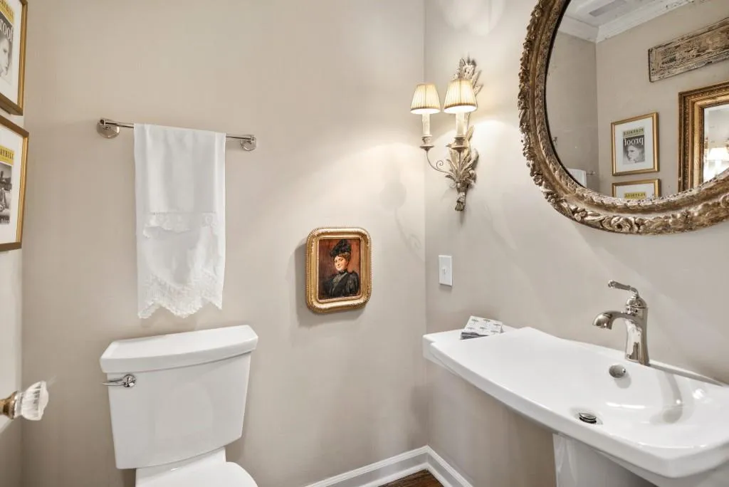 8265 Hewlett Road, Sandy Springs, Georgia 30350, 5 Bedrooms Bedrooms, ,4 BathroomsBathrooms,Residential,Sold,8265 Hewlett Road,6996255