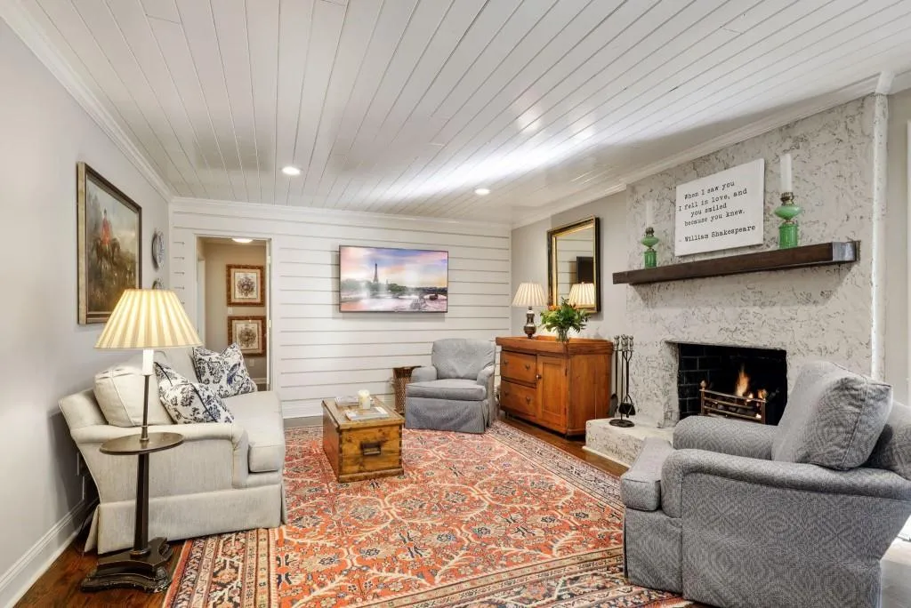 8265 Hewlett Road, Sandy Springs, Georgia 30350, 5 Bedrooms Bedrooms, ,4 BathroomsBathrooms,Residential,Sold,8265 Hewlett Road,6996255