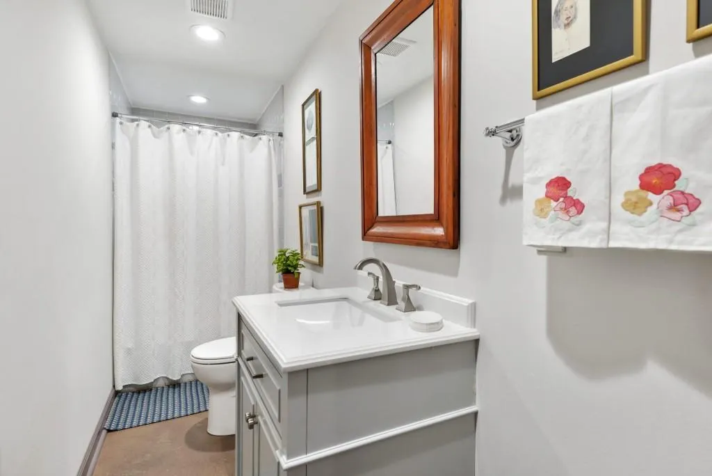 8265 Hewlett Road, Sandy Springs, Georgia 30350, 5 Bedrooms Bedrooms, ,4 BathroomsBathrooms,Residential,Sold,8265 Hewlett Road,6996255