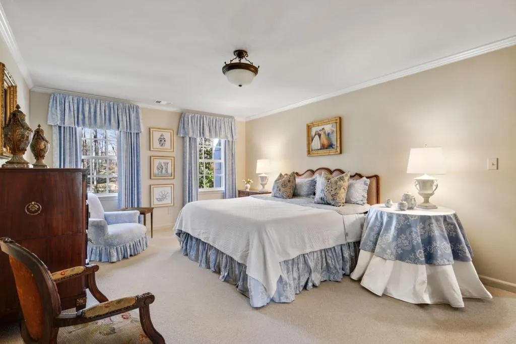 8265 Hewlett Road, Sandy Springs, Georgia 30350, 5 Bedrooms Bedrooms, ,4 BathroomsBathrooms,Residential,Sold,8265 Hewlett Road,6996255