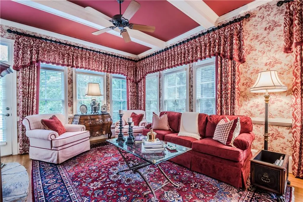 530 Glengate Cove, Sandy Springs, Georgia 30328, 5 Bedrooms Bedrooms, ,4 BathroomsBathrooms,Residential,Sold,530 Glengate Cove,5864075