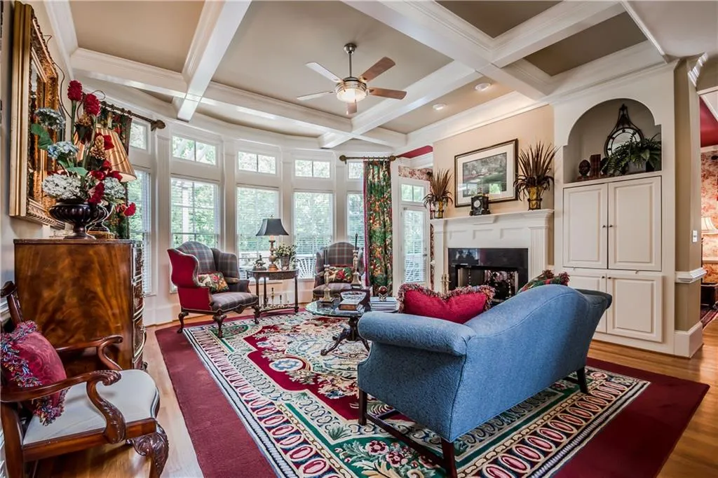 530 Glengate Cove, Sandy Springs, Georgia 30328, 5 Bedrooms Bedrooms, ,4 BathroomsBathrooms,Residential,Sold,530 Glengate Cove,5864075