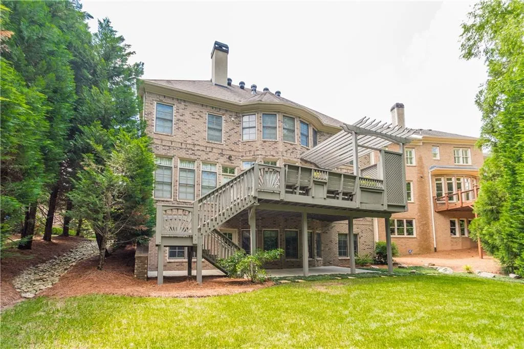 530 Glengate Cove, Sandy Springs, Georgia 30328, 5 Bedrooms Bedrooms, ,4 BathroomsBathrooms,Residential,Sold,530 Glengate Cove,5864075