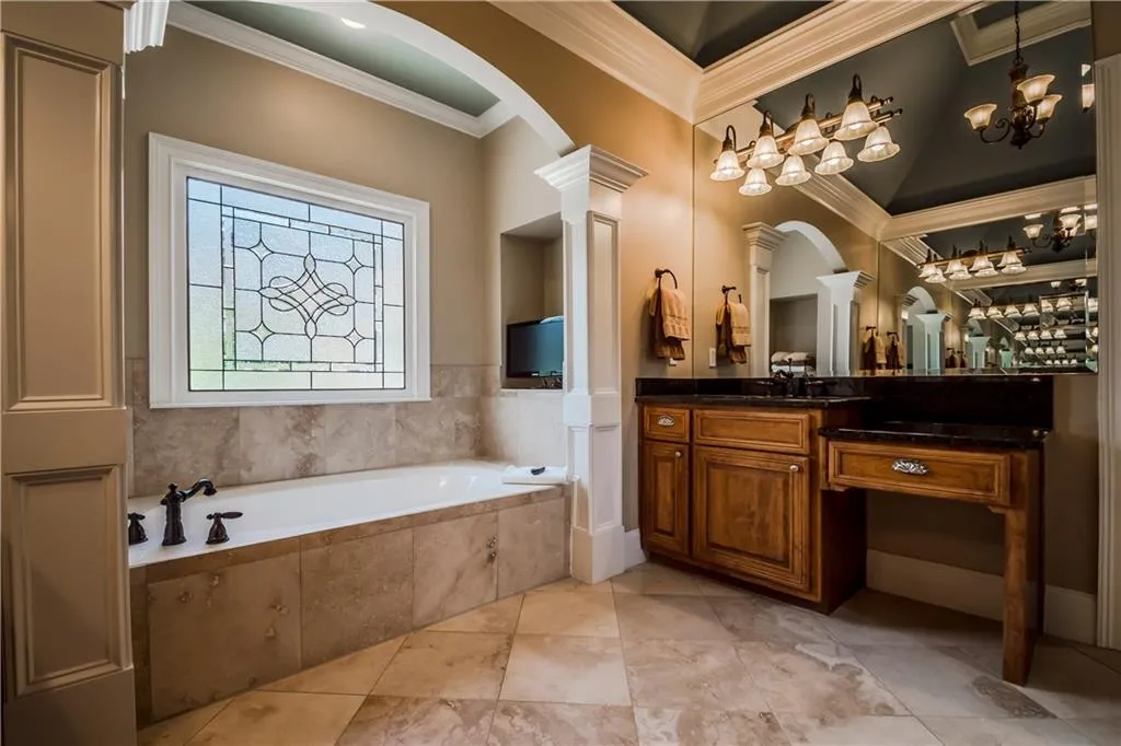 530 Glengate Cove, Sandy Springs, Georgia 30328, 5 Bedrooms Bedrooms, ,4 BathroomsBathrooms,Residential,Sold,530 Glengate Cove,5864075