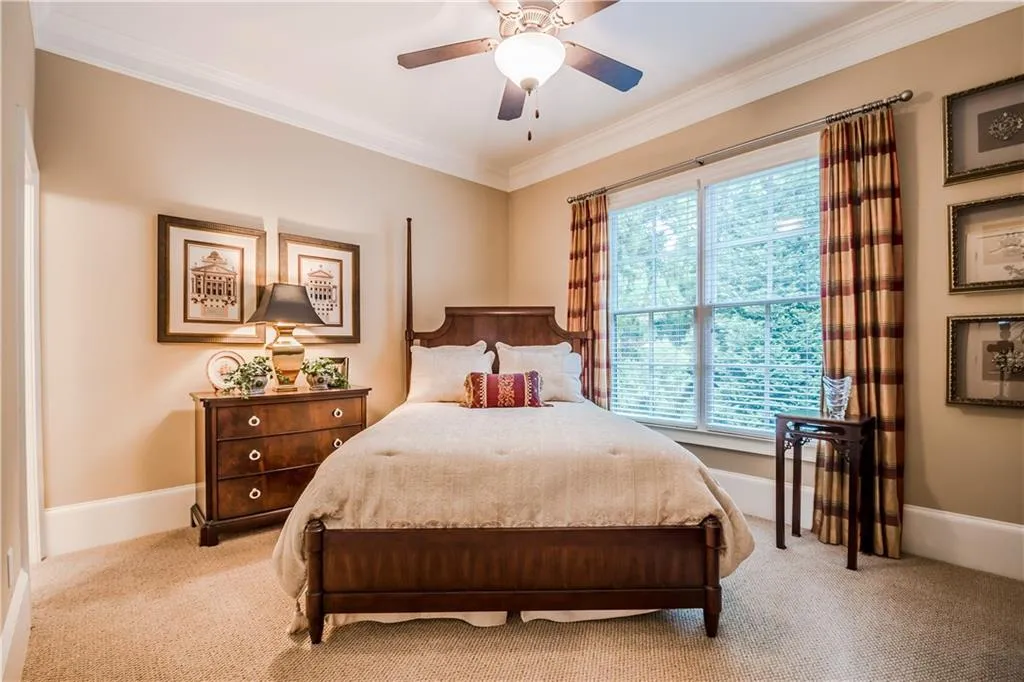 530 Glengate Cove, Sandy Springs, Georgia 30328, 5 Bedrooms Bedrooms, ,4 BathroomsBathrooms,Residential,Sold,530 Glengate Cove,5864075