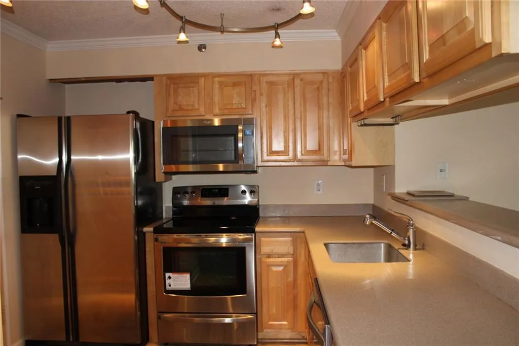 795 Hammond Drive Unit 201, Atlanta, Georgia 30328, 2 Bedrooms Bedrooms, ,1 BathroomBathrooms,Residential,Sold,795 Hammond Drive Unit 201,5749538