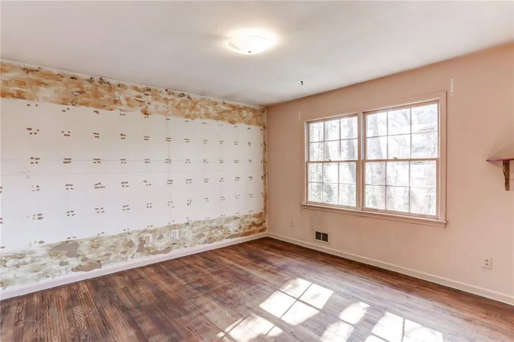 980 Winding Creek Trail, Sandy Springs, Georgia 30328, 5 Bedrooms Bedrooms, ,4 BathroomsBathrooms,Residential,Sold,980 Winding Creek Trail,6851071