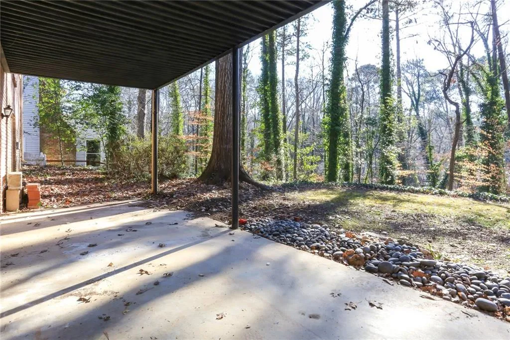 980 Winding Creek Trail, Sandy Springs, Georgia 30328, 5 Bedrooms Bedrooms, ,4 BathroomsBathrooms,Residential,Sold,980 Winding Creek Trail,6851071