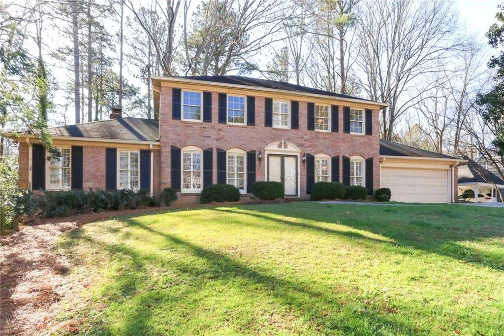 980 Winding Creek Trail, Sandy Springs, Georgia 30328, 5 Bedrooms Bedrooms, ,4 BathroomsBathrooms,Residential,Sold,980 Winding Creek Trail,6851071