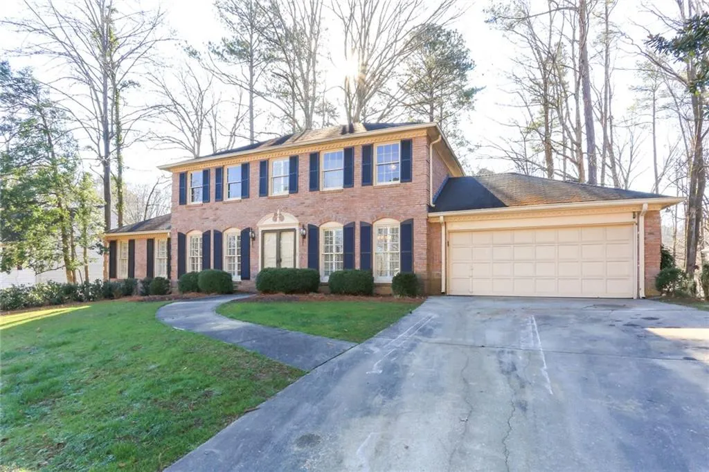 980 Winding Creek Trail, Sandy Springs, Georgia 30328, 5 Bedrooms Bedrooms, ,4 BathroomsBathrooms,Residential,Sold,980 Winding Creek Trail,6851071