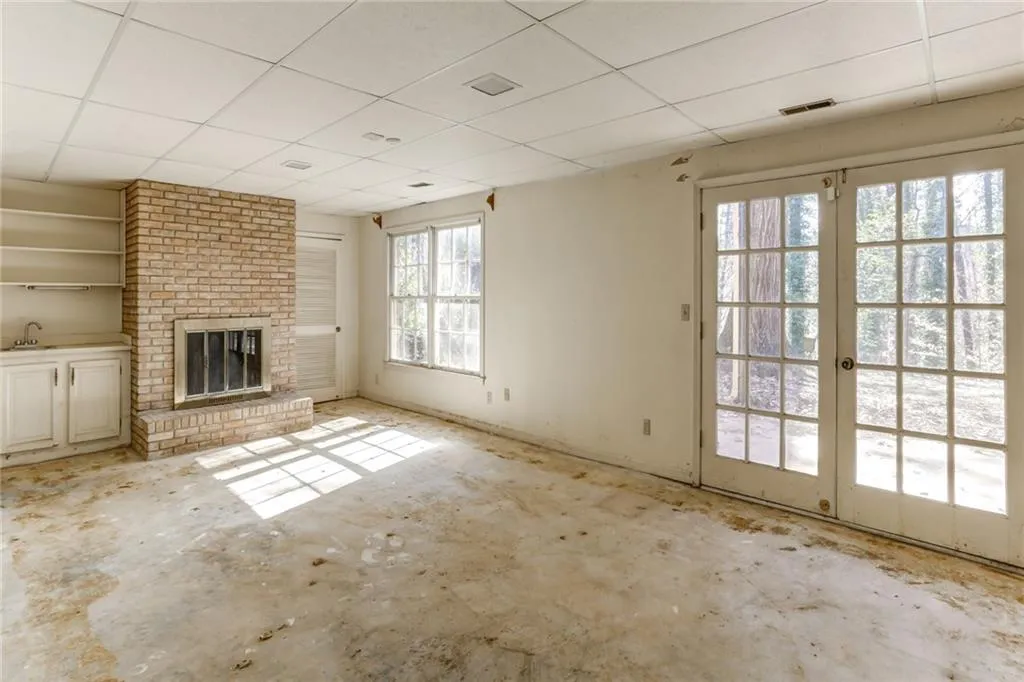 980 Winding Creek Trail, Sandy Springs, Georgia 30328, 5 Bedrooms Bedrooms, ,4 BathroomsBathrooms,Residential,Sold,980 Winding Creek Trail,6851071