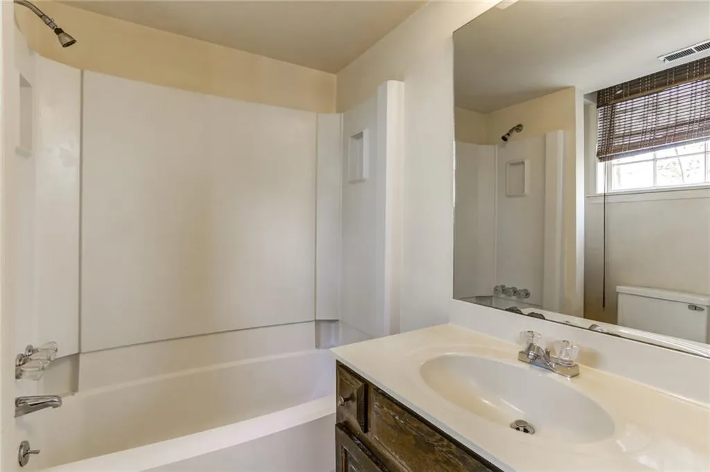 980 Winding Creek Trail, Sandy Springs, Georgia 30328, 5 Bedrooms Bedrooms, ,4 BathroomsBathrooms,Residential,Sold,980 Winding Creek Trail,6851071