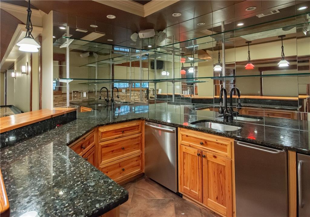 7926 Stratford Lane, Sandy Springs, Georgia 30350, 5 Bedrooms Bedrooms, ,6 BathroomsBathrooms,Residential,Sold,7926 Stratford Lane,7341310