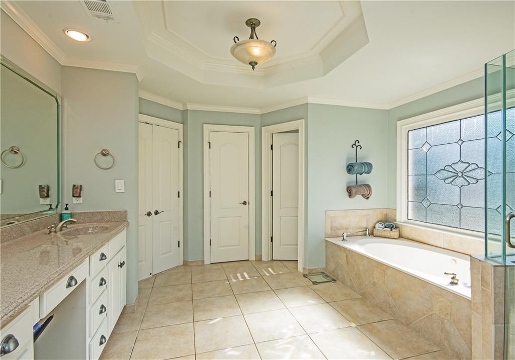 7926 Stratford Lane, Sandy Springs, Georgia 30350, 5 Bedrooms Bedrooms, ,6 BathroomsBathrooms,Residential,Sold,7926 Stratford Lane,7341310