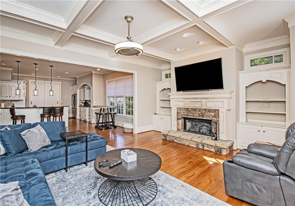 7926 Stratford Lane, Sandy Springs, Georgia 30350, 5 Bedrooms Bedrooms, ,6 BathroomsBathrooms,Residential,Sold,7926 Stratford Lane,7341310