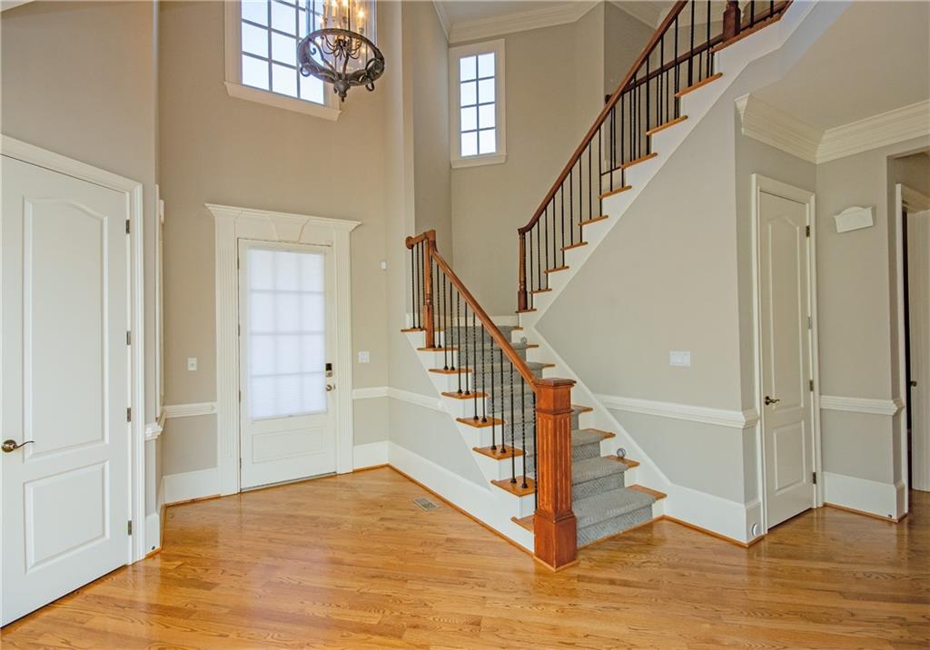 7926 Stratford Lane, Sandy Springs, Georgia 30350, 5 Bedrooms Bedrooms, ,6 BathroomsBathrooms,Residential,Sold,7926 Stratford Lane,7341310