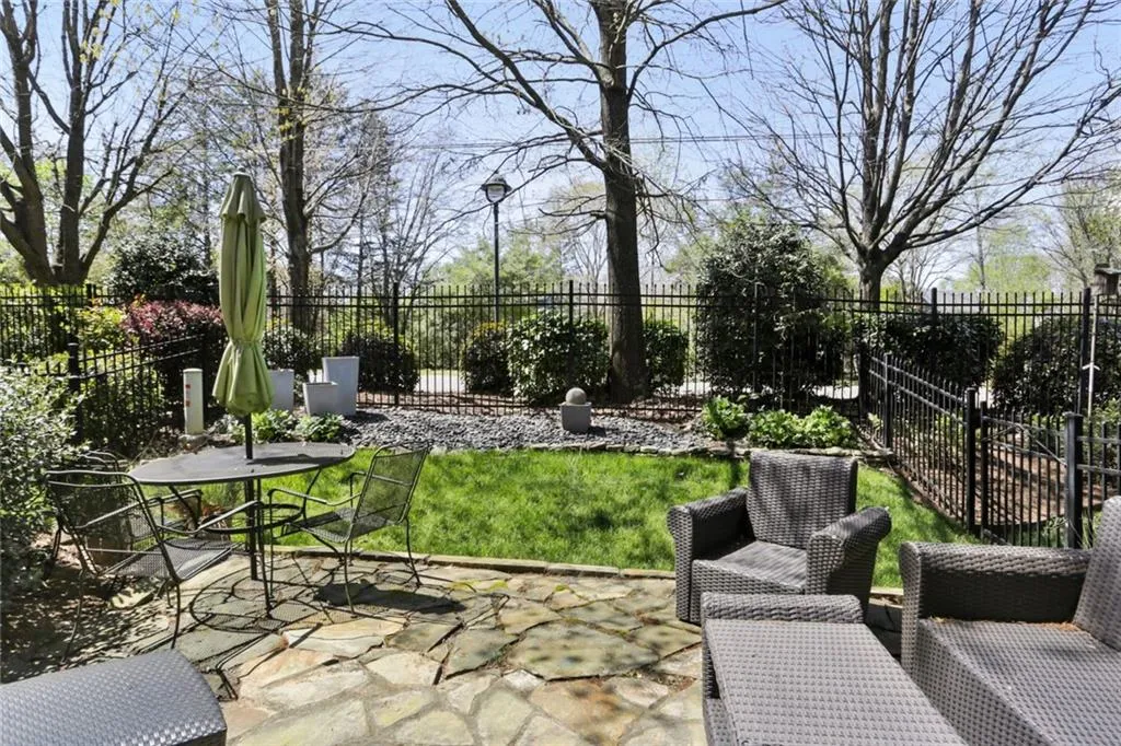 5561 Julian Place, Atlanta, Georgia 30342, 4 Bedrooms Bedrooms, ,3 BathroomsBathrooms,Residential,Sold,5561 Julian Place,6864622