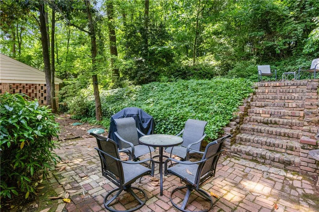 Atlanta, Georgia 30328, 4 Bedrooms Bedrooms, ,2 BathroomsBathrooms,Residential,Sold,7518473
