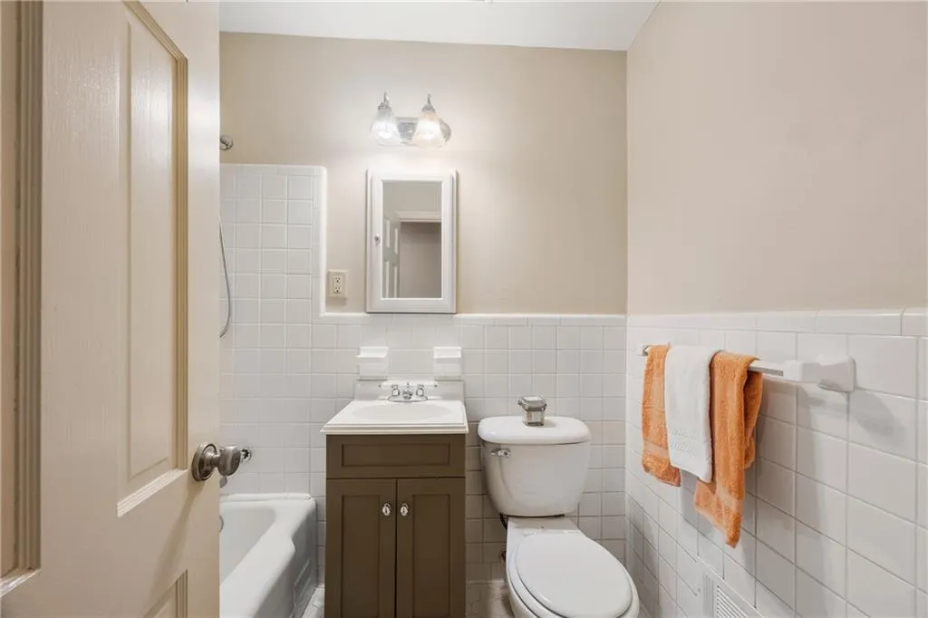 Atlanta, Georgia 30328, 4 Bedrooms Bedrooms, ,2 BathroomsBathrooms,Residential,Sold,7518473
