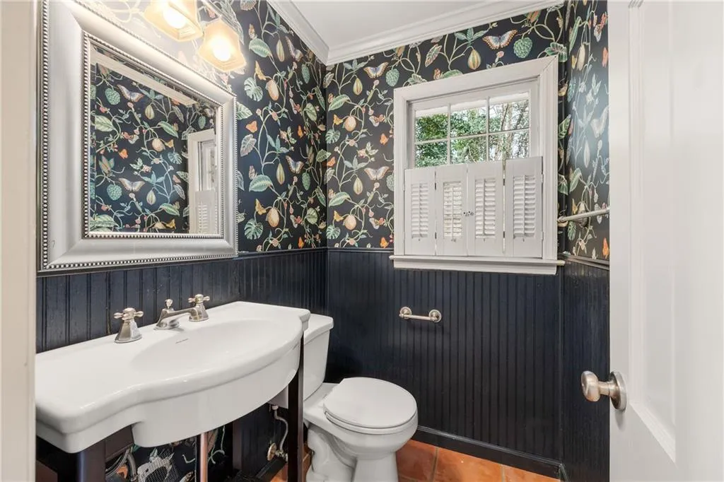 Atlanta, Georgia 30328, 4 Bedrooms Bedrooms, ,2 BathroomsBathrooms,Residential,Sold,7518473