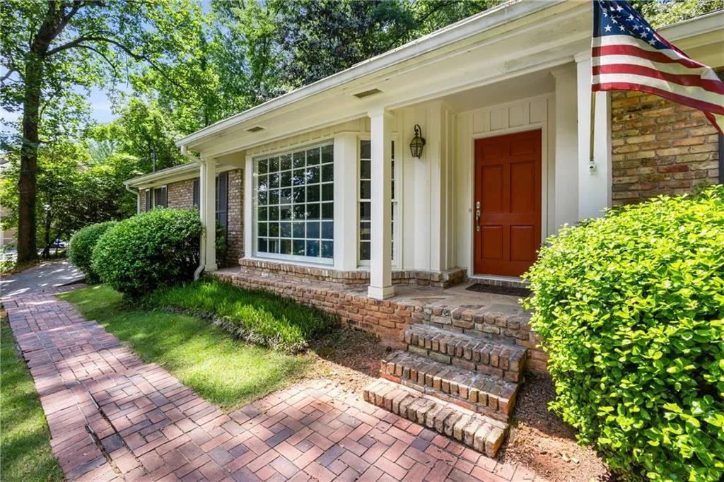 Atlanta, Georgia 30328, 4 Bedrooms Bedrooms, ,2 BathroomsBathrooms,Residential,Sold,7518473