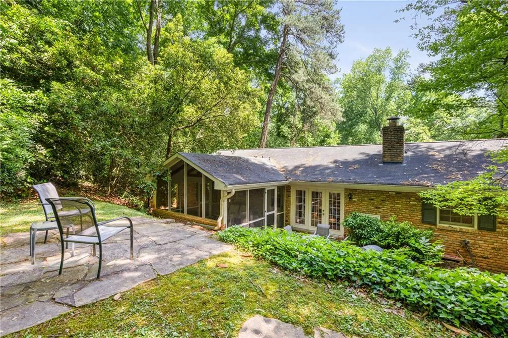 Atlanta, Georgia 30328, 4 Bedrooms Bedrooms, ,2 BathroomsBathrooms,Residential,Sold,7518473