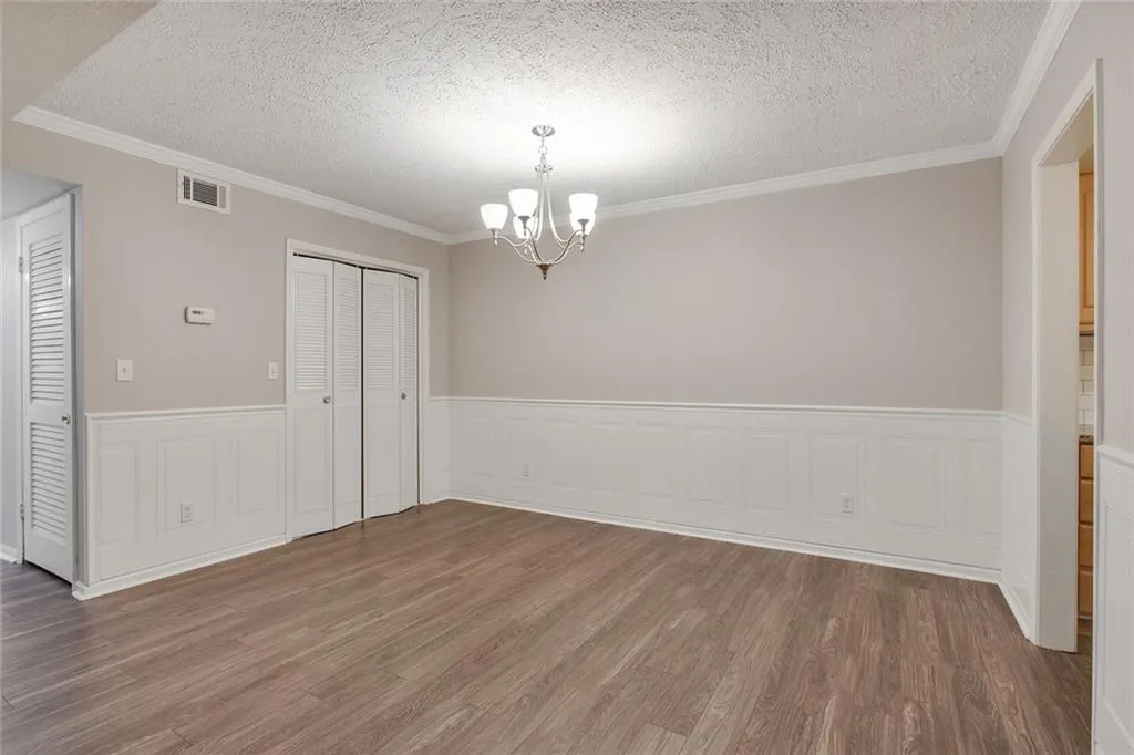 6851 Roswell Road Unit B14, Atlanta, Georgia 30328, 3 Bedrooms Bedrooms, ,2 BathroomsBathrooms,Residential,Sold,6851 Roswell Road Unit B14,6511697