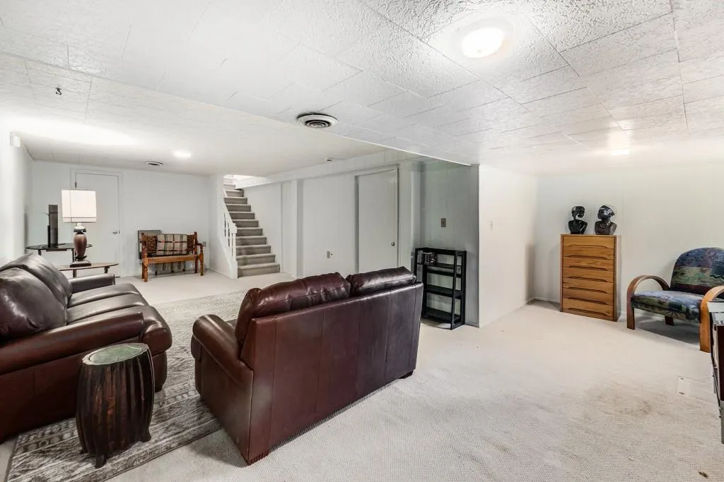 270 Dartmoor Circle, Sandy Springs, Georgia 30328, 4 Bedrooms Bedrooms, ,2 BathroomsBathrooms,Residential,Sold,270 Dartmoor Circle,7020336