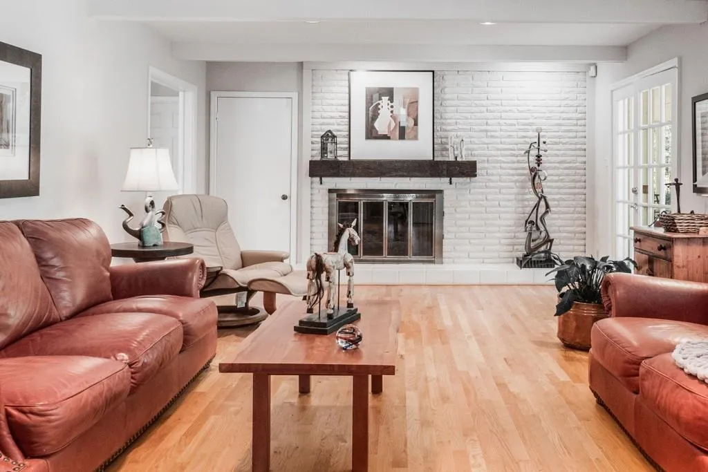 270 Dartmoor Circle, Sandy Springs, Georgia 30328, 4 Bedrooms Bedrooms, ,2 BathroomsBathrooms,Residential,Sold,270 Dartmoor Circle,7020336