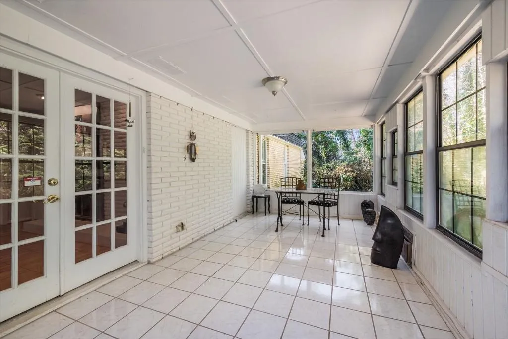 270 Dartmoor Circle, Sandy Springs, Georgia 30328, 4 Bedrooms Bedrooms, ,2 BathroomsBathrooms,Residential,Sold,270 Dartmoor Circle,7020336