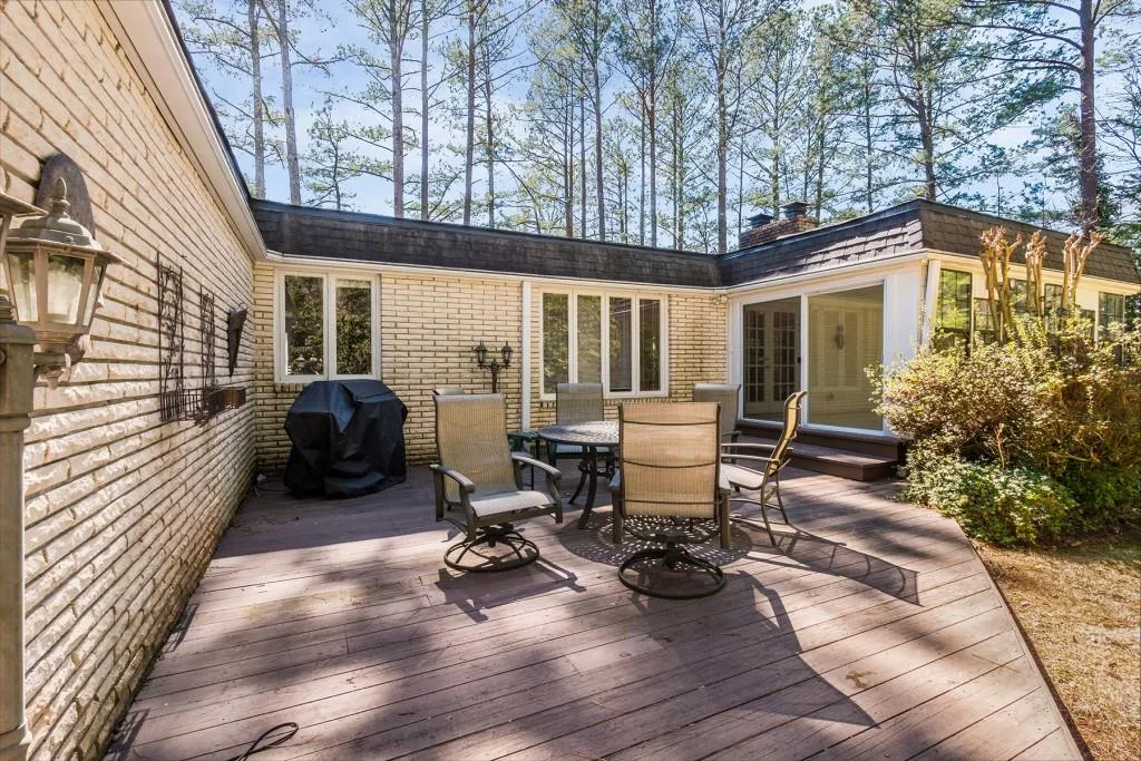 270 Dartmoor Circle, Sandy Springs, Georgia 30328, 4 Bedrooms Bedrooms, ,2 BathroomsBathrooms,Residential,Sold,270 Dartmoor Circle,7020336