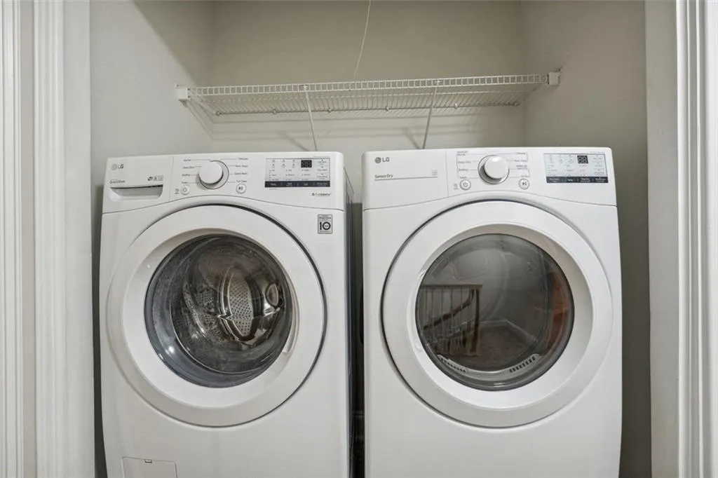 402 Masons Creek Circle Unit 402, Sandy Springs, Georgia 30350, 2 Bedrooms Bedrooms, ,2 BathroomsBathrooms,Residential,Sold,402 Masons Creek Circle Unit 402,7494944