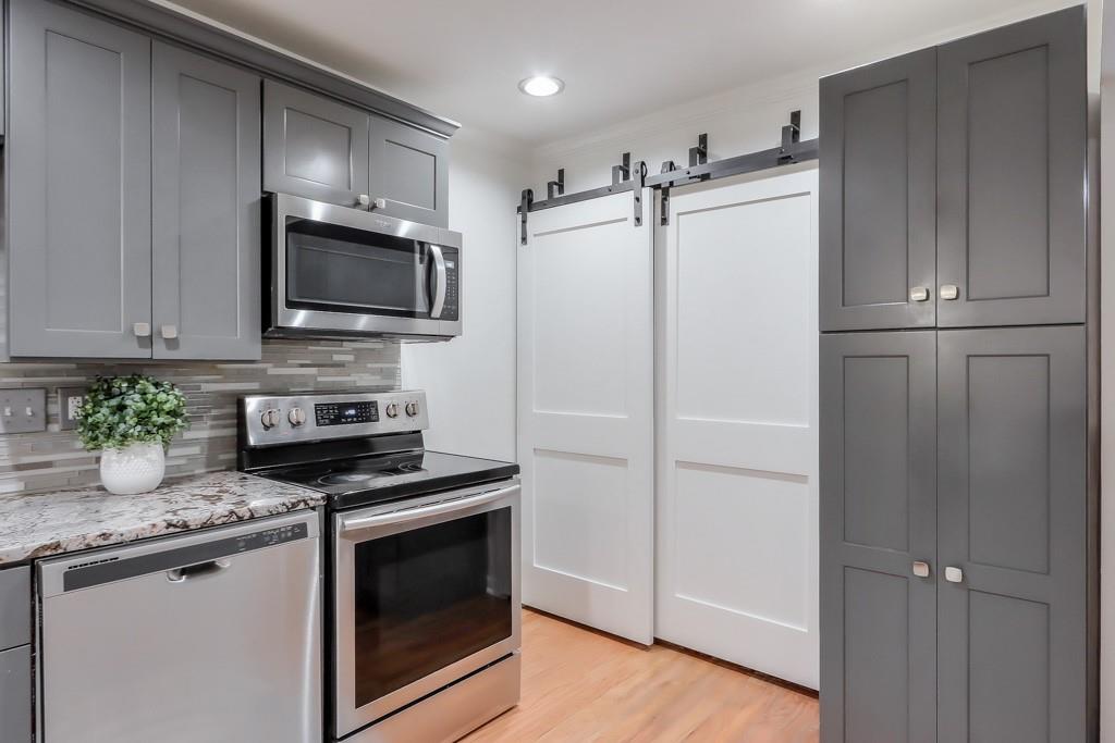 1802 Brighton Point, Sandy Springs, Georgia 30328, 3 Bedrooms Bedrooms, ,2 BathroomsBathrooms,Residential,Sold,1802 Brighton Point,7288456