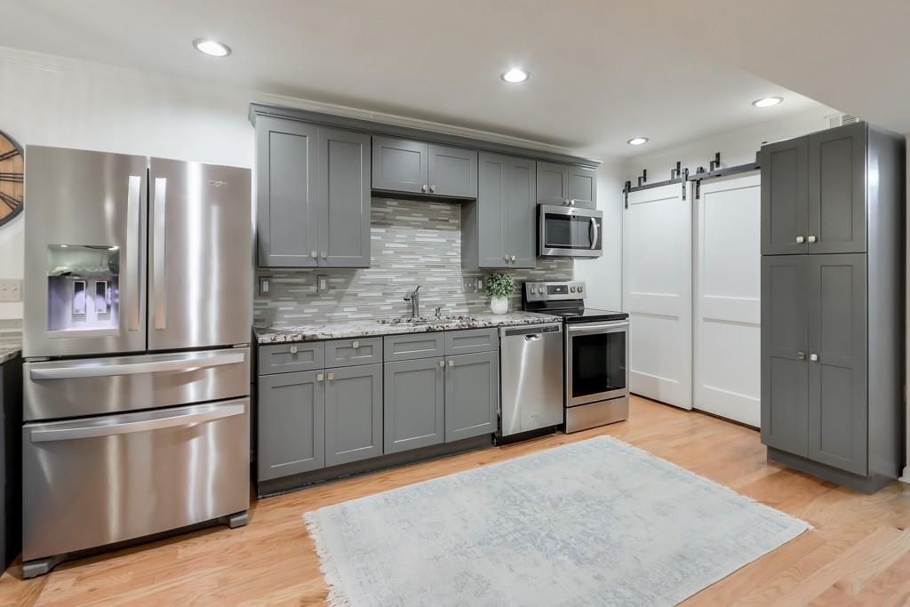 1802 Brighton Point, Sandy Springs, Georgia 30328, 3 Bedrooms Bedrooms, ,2 BathroomsBathrooms,Residential,Sold,1802 Brighton Point,7288456