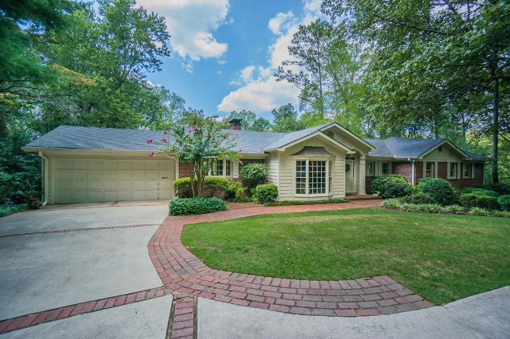 4632 Powers Ferry Road, Sandy Springs, Georgia 30327, 4 Bedrooms Bedrooms, ,5 BathroomsBathrooms,Residential,Sold,4632 Powers Ferry Road,5583934