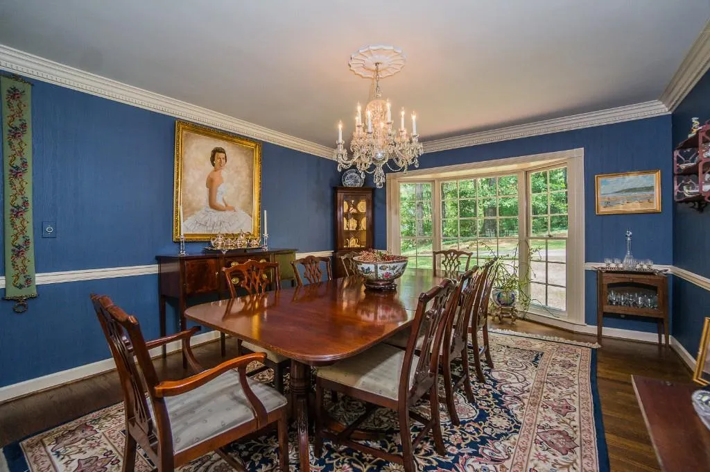 4632 Powers Ferry Road, Sandy Springs, Georgia 30327, 4 Bedrooms Bedrooms, ,5 BathroomsBathrooms,Residential,Sold,4632 Powers Ferry Road,5583934