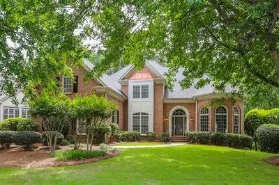 9485 Nesbit Lakes Drive, Alpharetta, Georgia 30022