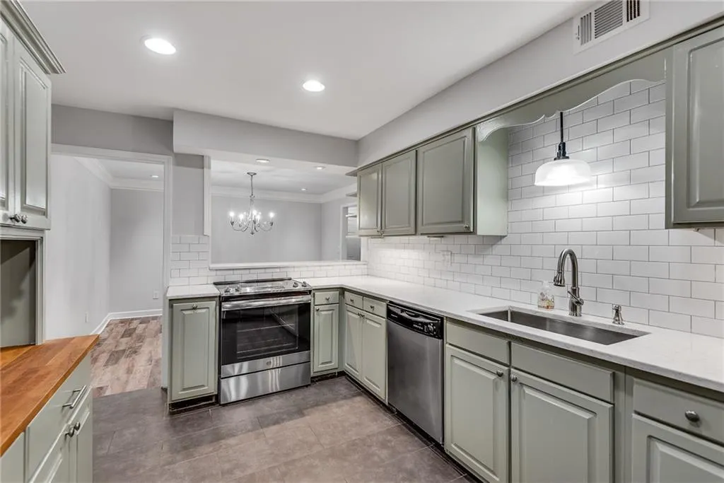 138 Elysian Way Nw, Atlanta, Georgia 30327, 2 Bedrooms Bedrooms, ,2 BathroomsBathrooms,Residential,Sold,138 Elysian Way Nw,7667029