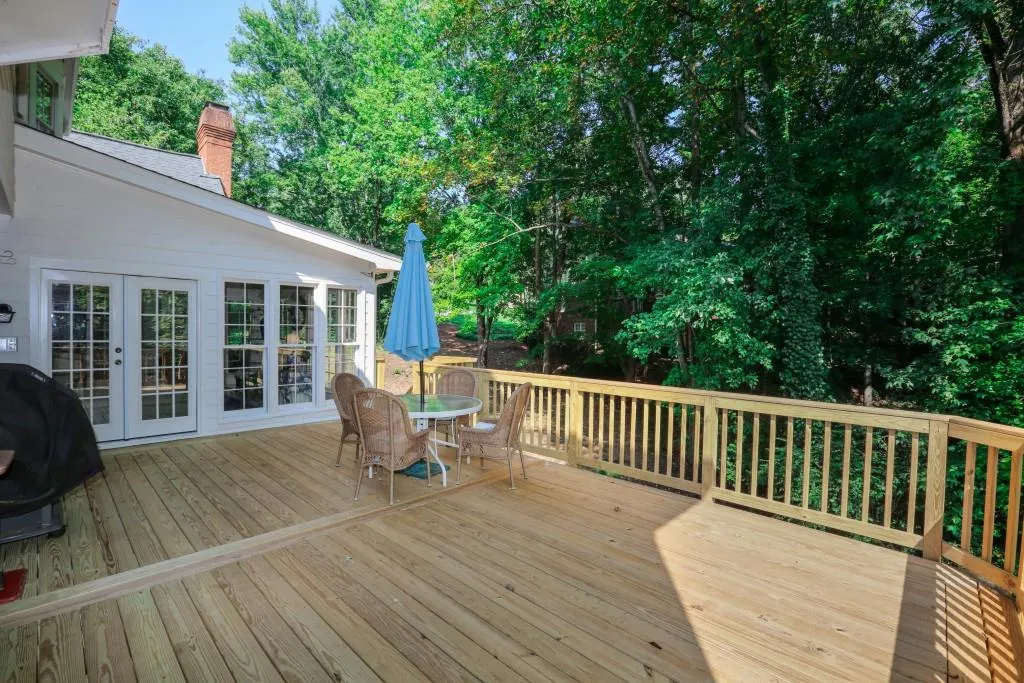 300 Cannady Court, Sandy Springs, Georgia 30350, 4 Bedrooms Bedrooms, ,3 BathroomsBathrooms,Residential,Sold,300 Cannady Court,6616471