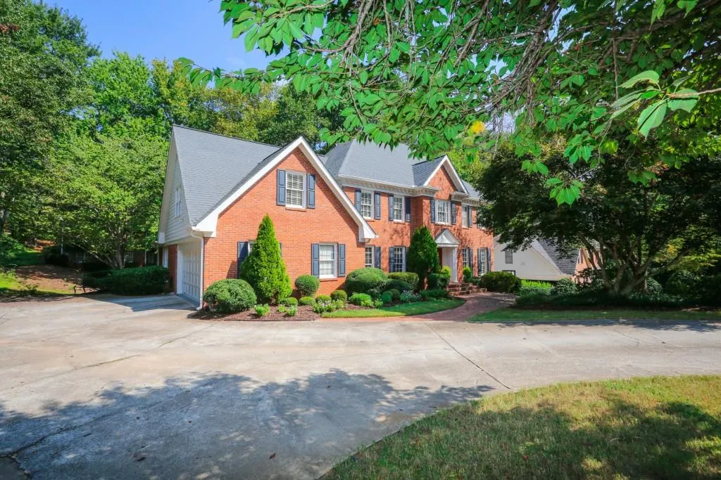 300 Cannady Court, Sandy Springs, Georgia 30350, 4 Bedrooms Bedrooms, ,3 BathroomsBathrooms,Residential,Sold,300 Cannady Court,6616471