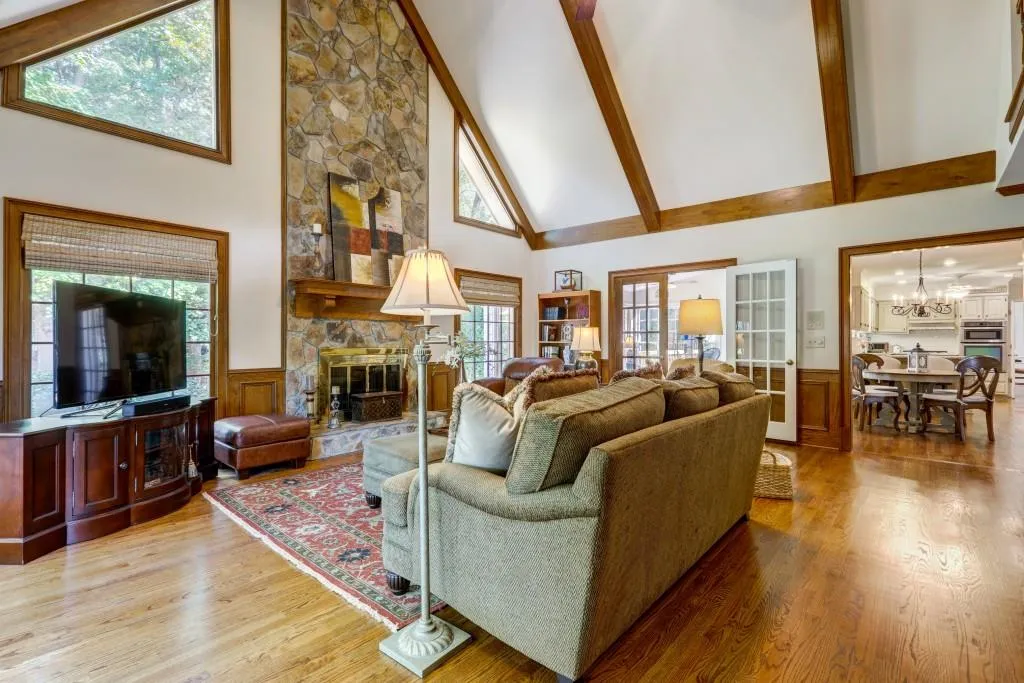 300 Cannady Court, Sandy Springs, Georgia 30350, 4 Bedrooms Bedrooms, ,3 BathroomsBathrooms,Residential,Sold,300 Cannady Court,6616471