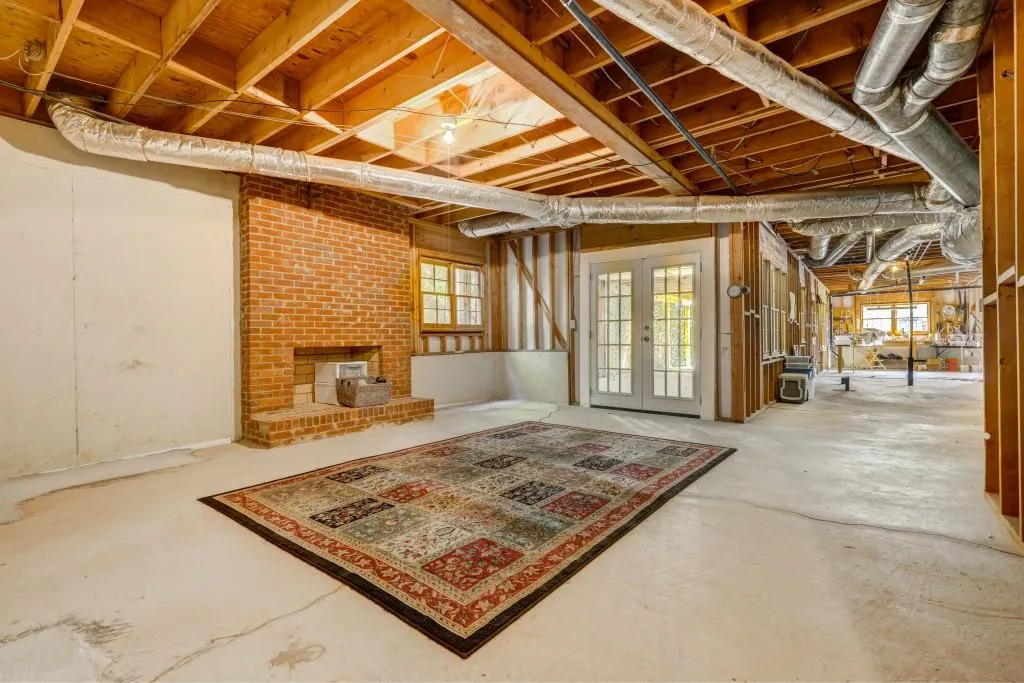 300 Cannady Court, Sandy Springs, Georgia 30350, 4 Bedrooms Bedrooms, ,3 BathroomsBathrooms,Residential,Sold,300 Cannady Court,6616471