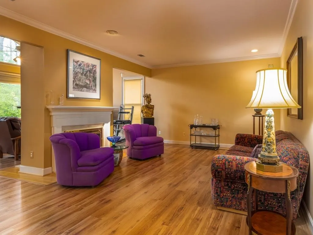 7155 Roswell Road Unit 38, Sandy Springs, Georgia 30328, 3 Bedrooms Bedrooms, ,2 BathroomsBathrooms,Residential,Sold,7155 Roswell Road Unit 38,6859674