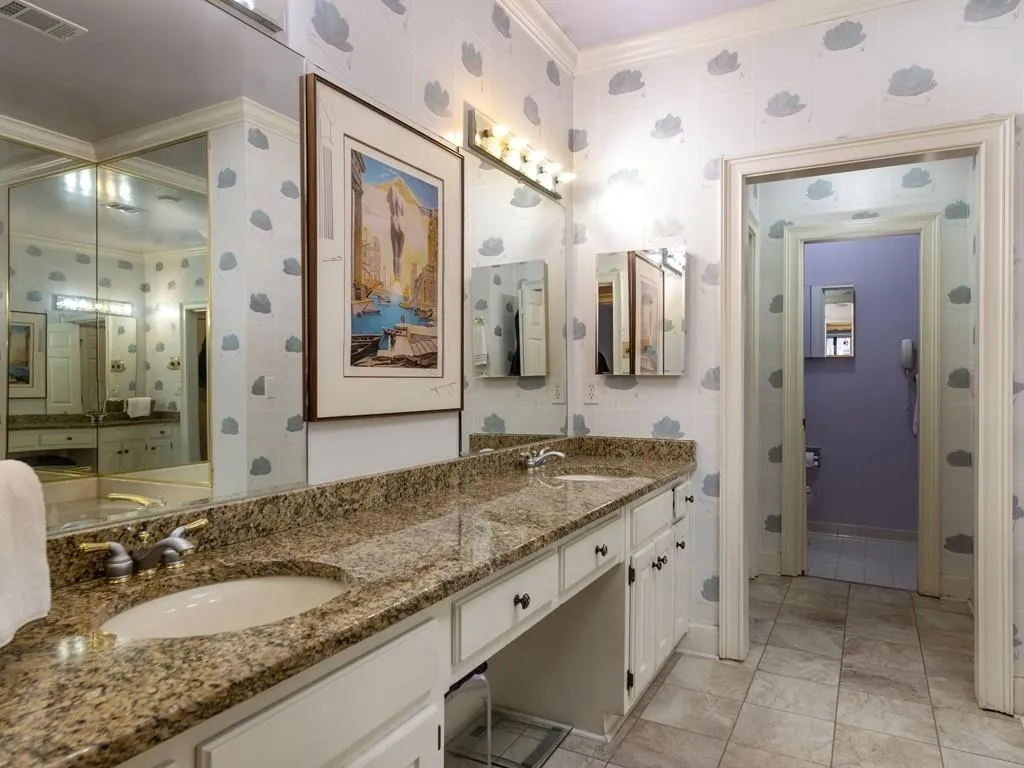 7155 Roswell Road Unit 38, Sandy Springs, Georgia 30328, 3 Bedrooms Bedrooms, ,2 BathroomsBathrooms,Residential,Sold,7155 Roswell Road Unit 38,6859674