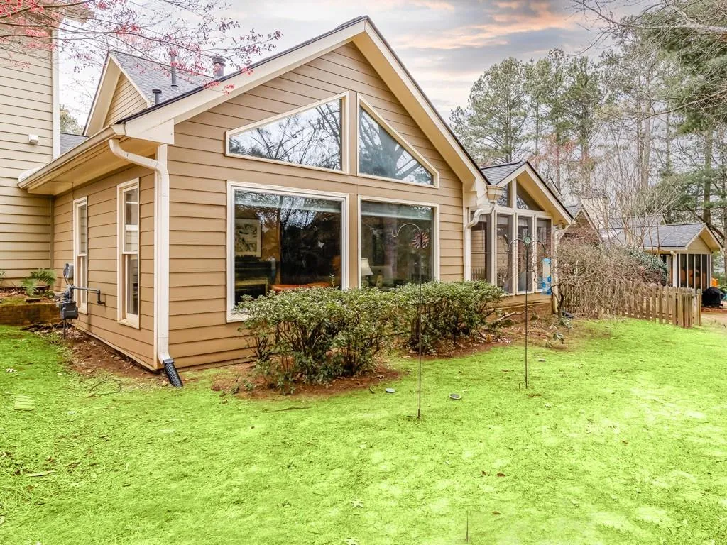 7155 Roswell Road Unit 38, Sandy Springs, Georgia 30328, 3 Bedrooms Bedrooms, ,2 BathroomsBathrooms,Residential,Sold,7155 Roswell Road Unit 38,6859674