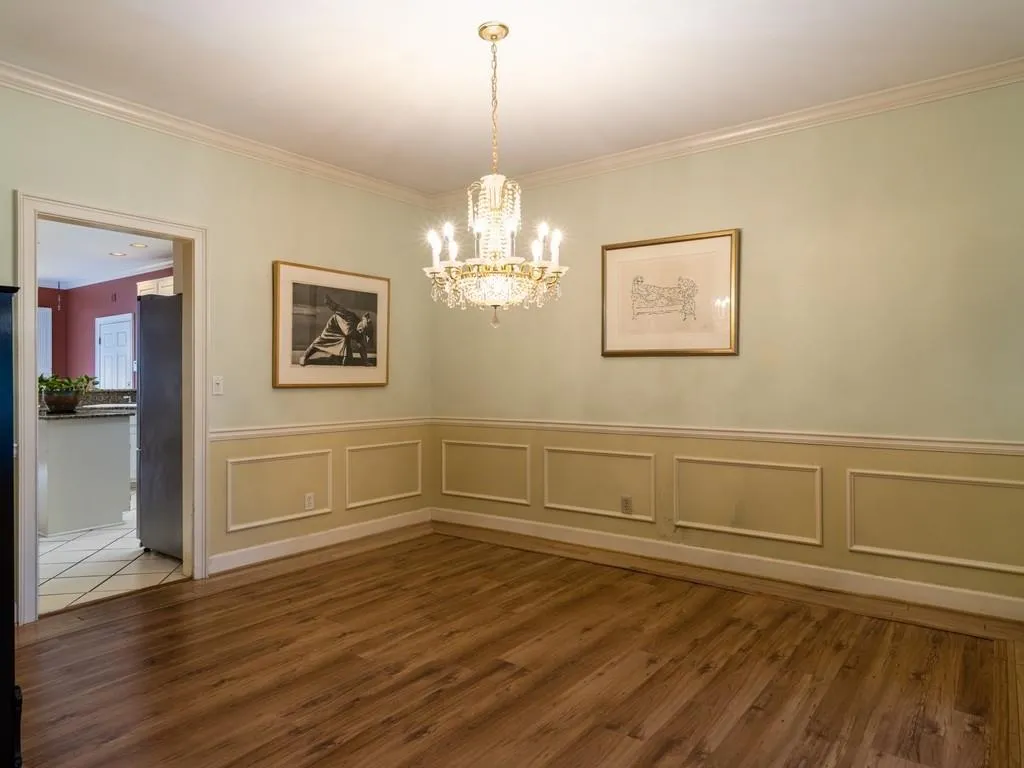 7155 Roswell Road Unit 38, Sandy Springs, Georgia 30328, 3 Bedrooms Bedrooms, ,2 BathroomsBathrooms,Residential,Sold,7155 Roswell Road Unit 38,6859674