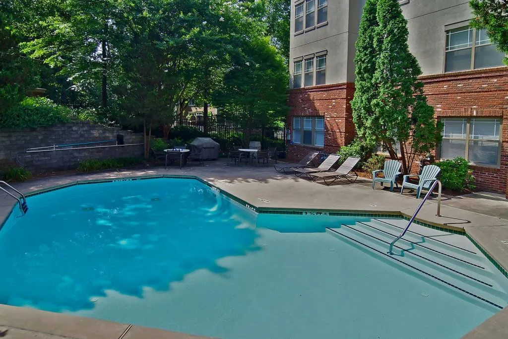 5559 Glenridge Drive Nw Unit 2202, Atlanta, Georgia 30342, 2 Bedrooms Bedrooms, ,1 BathroomBathrooms,Residential,Sold,5559 Glenridge Drive Nw Unit 2202,5922075