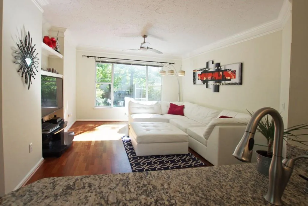 5559 Glenridge Drive Nw Unit 2202, Atlanta, Georgia 30342, 2 Bedrooms Bedrooms, ,1 BathroomBathrooms,Residential,Sold,5559 Glenridge Drive Nw Unit 2202,5922075