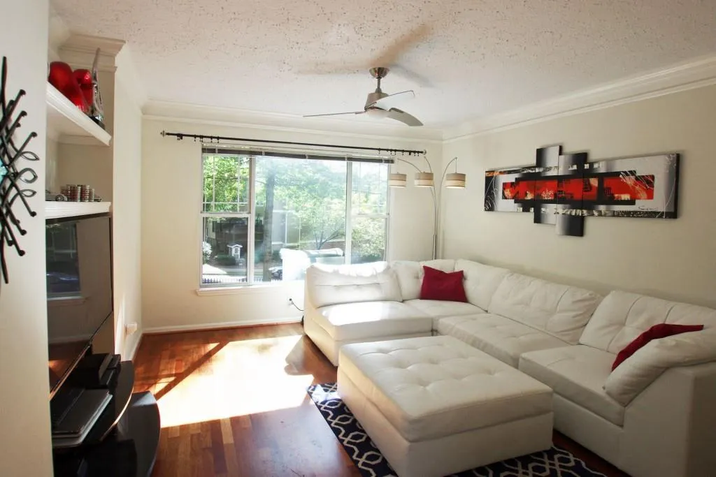 5559 Glenridge Drive Nw Unit 2202, Atlanta, Georgia 30342, 2 Bedrooms Bedrooms, ,1 BathroomBathrooms,Residential,Sold,5559 Glenridge Drive Nw Unit 2202,5922075