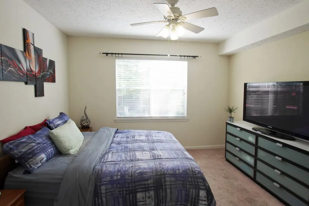 5559 Glenridge Drive Nw Unit 2202, Atlanta, Georgia 30342, 2 Bedrooms Bedrooms, ,1 BathroomBathrooms,Residential,Sold,5559 Glenridge Drive Nw Unit 2202,5922075